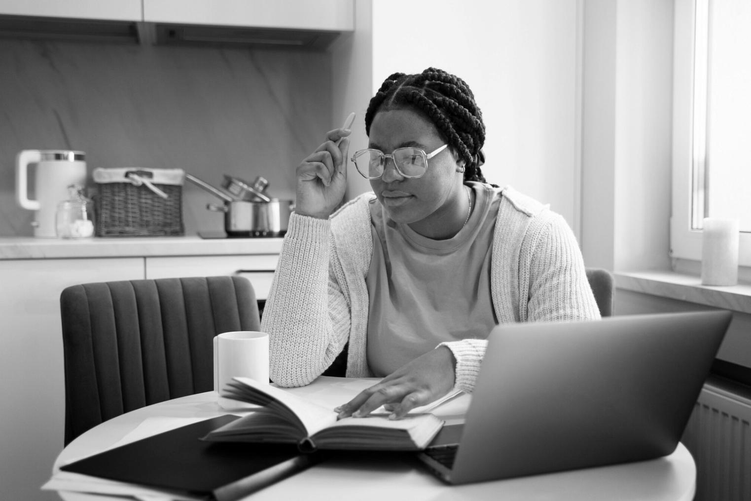 Financial data analysis workspace